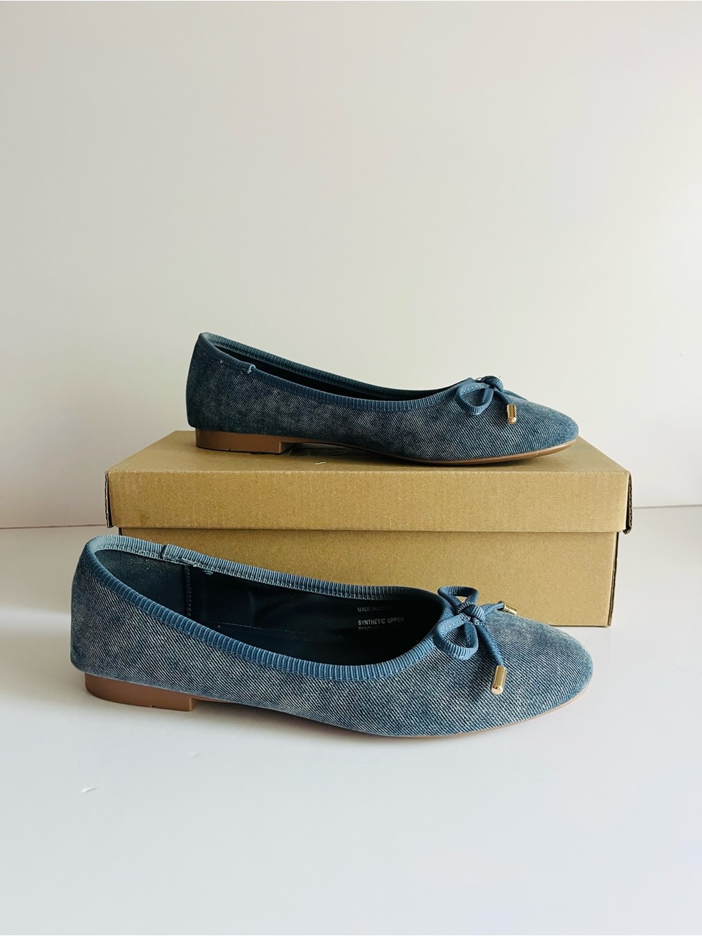 Steve Madden Derik Denim Ballet Flats Bow Detail Size 39 Blue - Picture 2 of 9